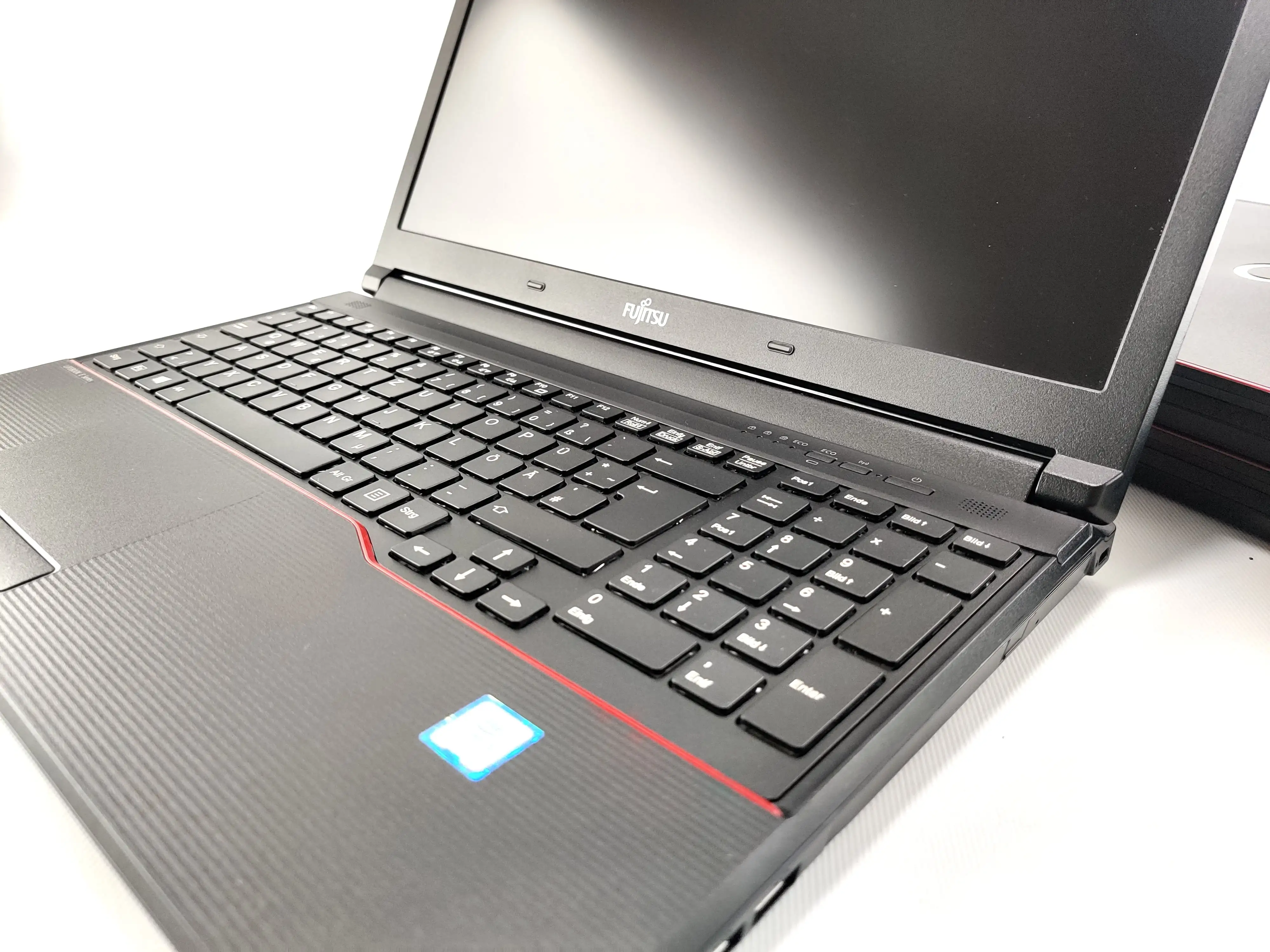 [3] [IPS] Fujitsu LifeBook E556 15.6'' / i7 6500U / 16GB RAM / 240SSD - фото 2