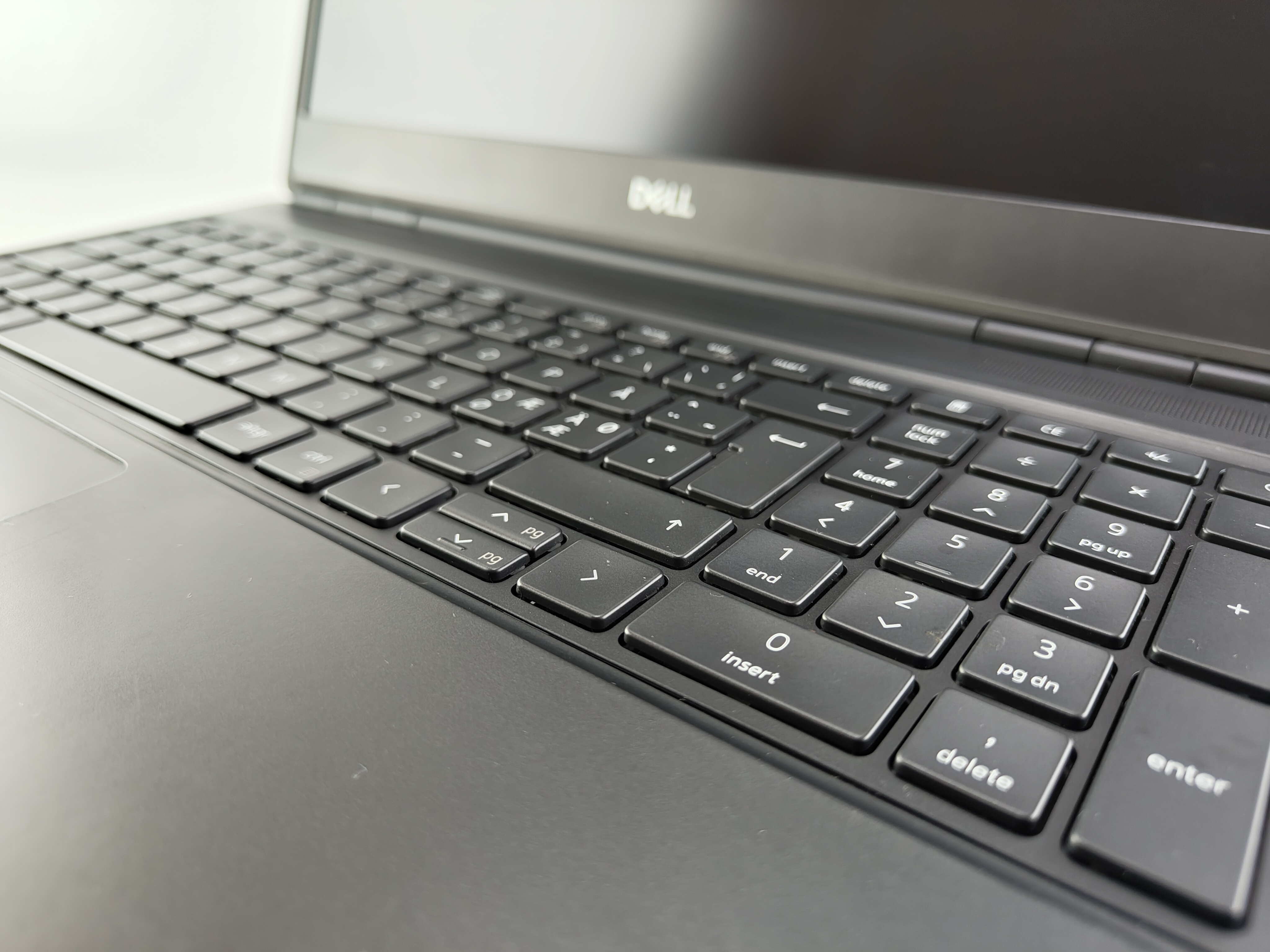 Dell Precision 7550  Intel Core i7 10850H NVIDIA Quadro RTX3000 32 RAM /  512 SSD - фото 2