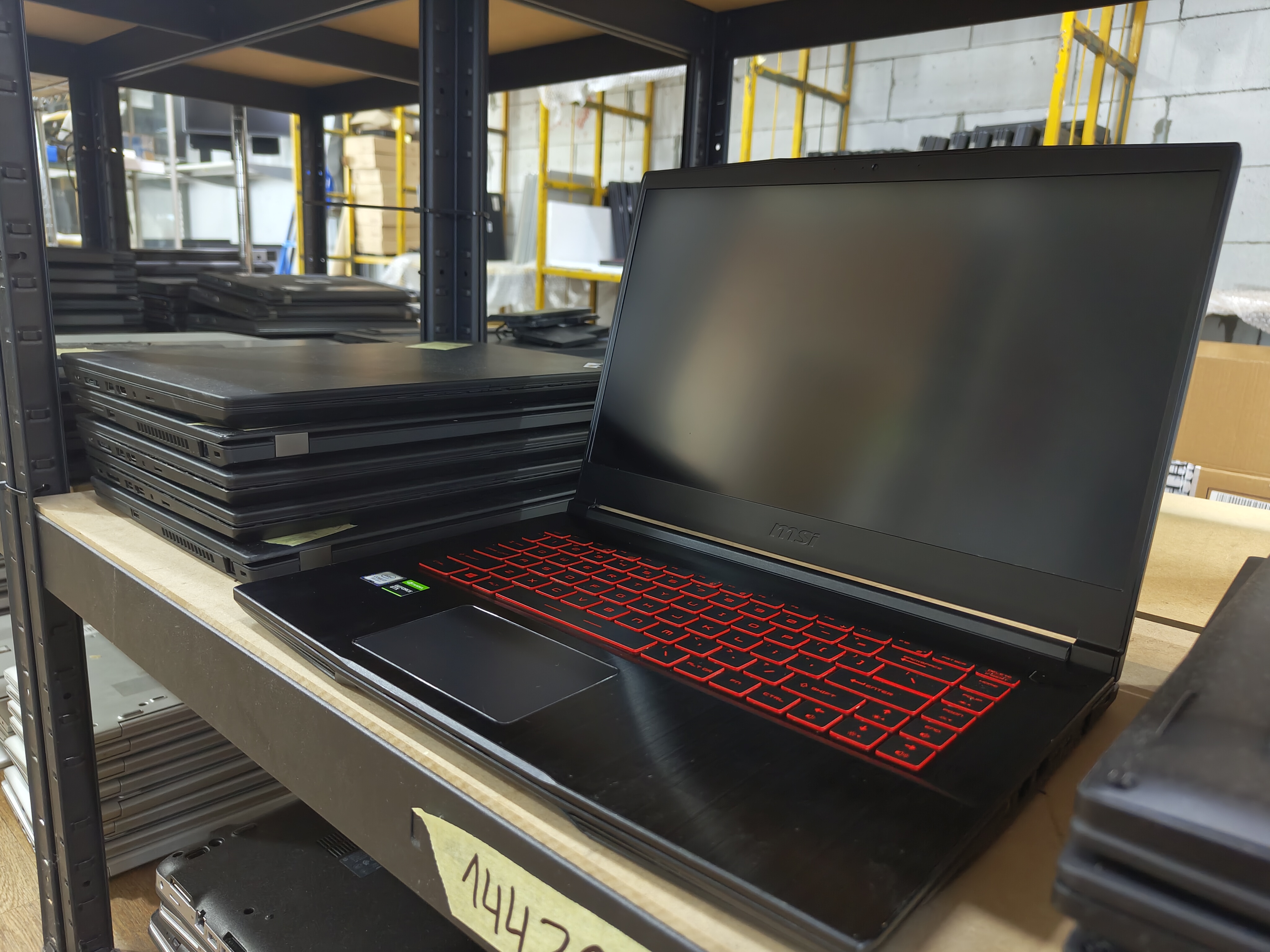 MSI MS-16w1 Core i7 10750H / Geforce GTX1660Ti - фото 4