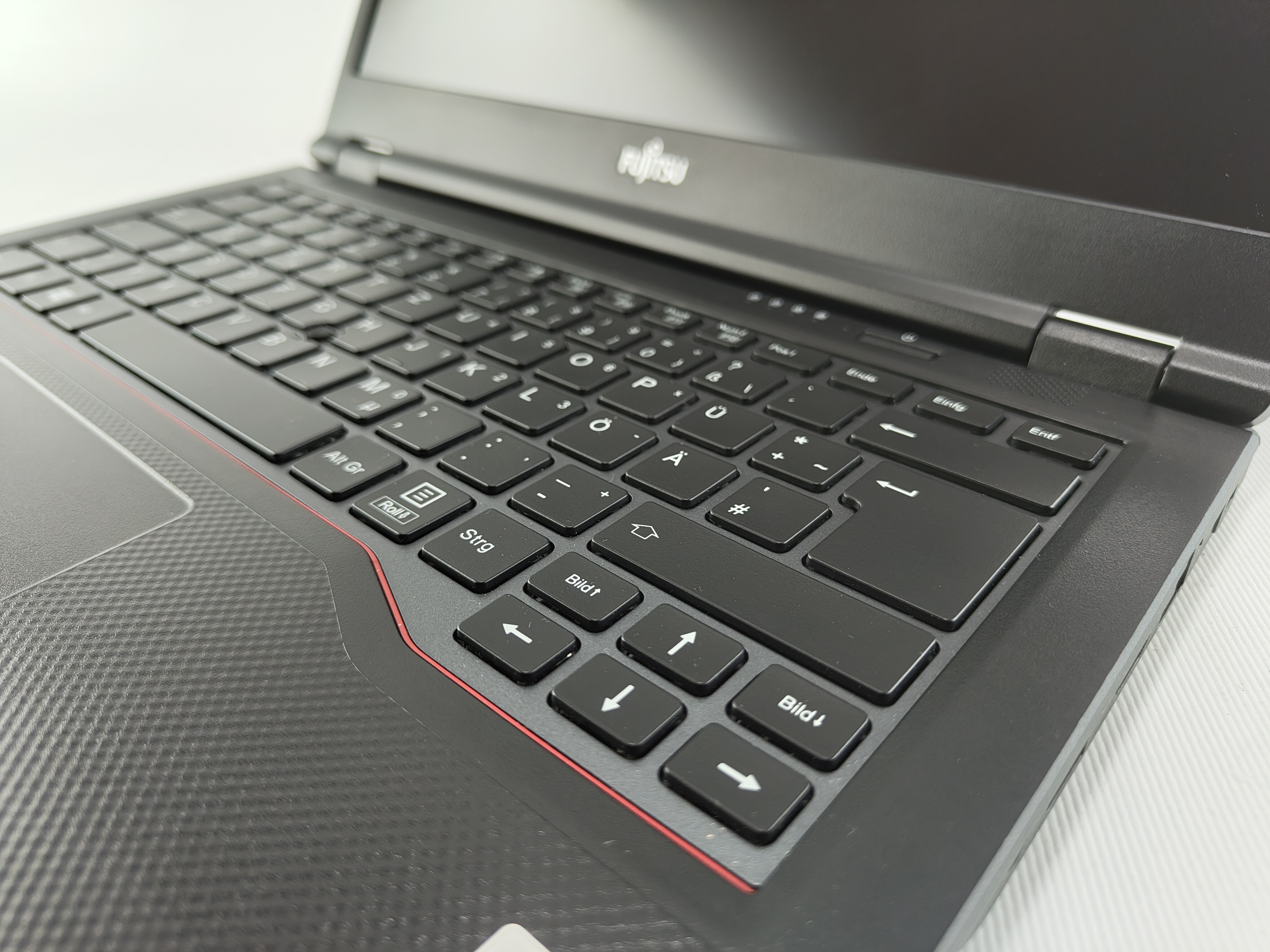 Fujitsu LifeBook E5411 Core i5 1135G7 / 16GB RAM - фото 2